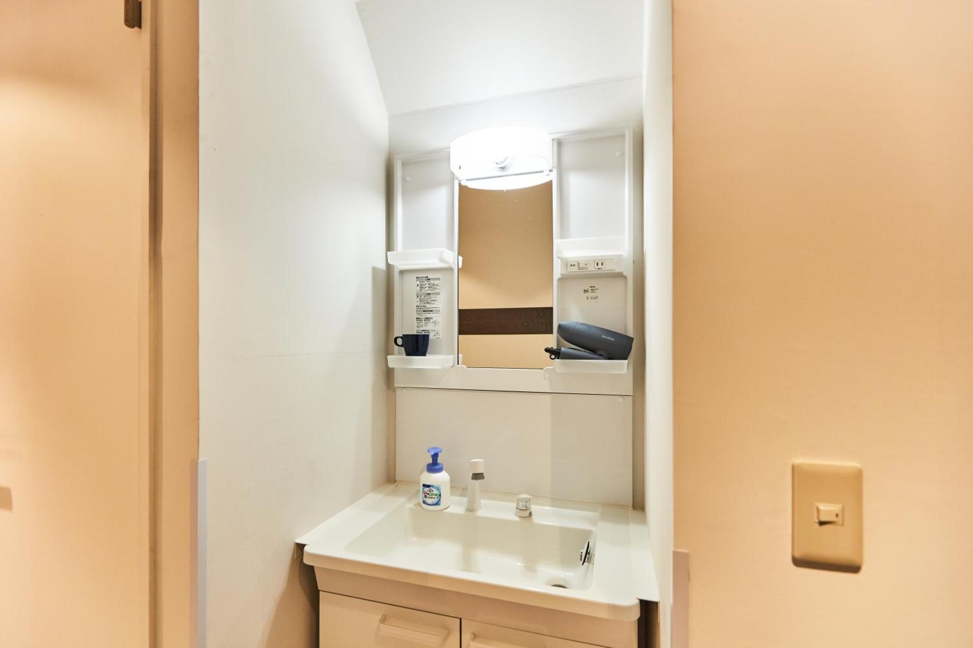 Tora Hotel Asakusa Tokio Zewnętrze zdjęcie